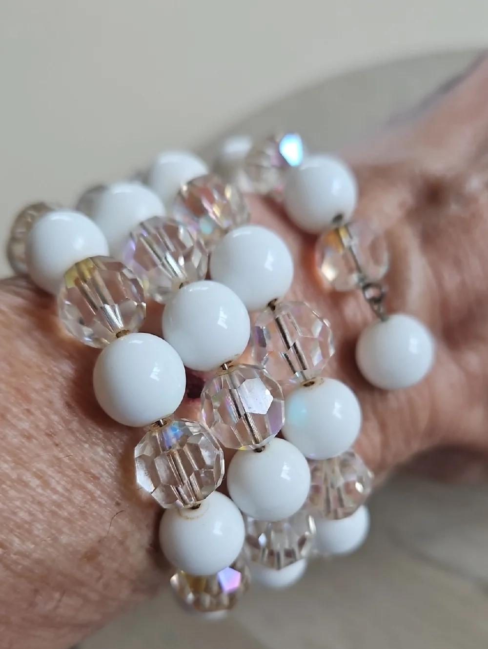 Vintage White and Aurora Borealis Crystal Beaded Memory Wire Bracelet - Picture 2 of 6